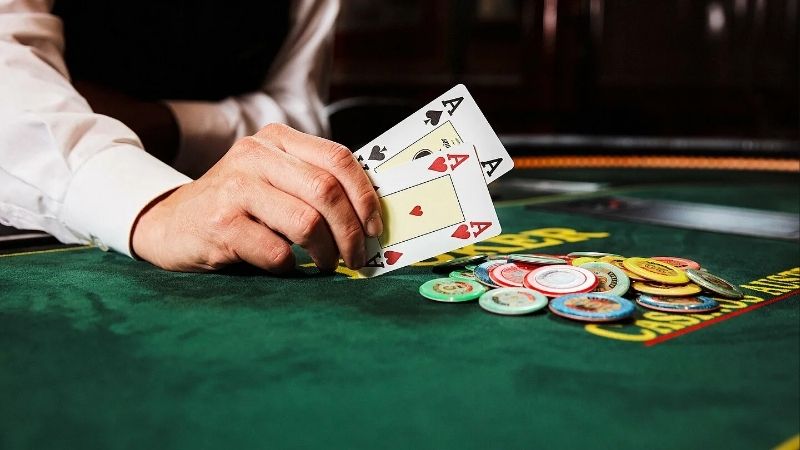 Siêu Át Chủ Bài Cao Cấp: Cách Nhận Diện Cơ Hội Thắng Lớn 4 Sự Kết Hợp Giữa Công Nghệ và Kinh Nghiệm